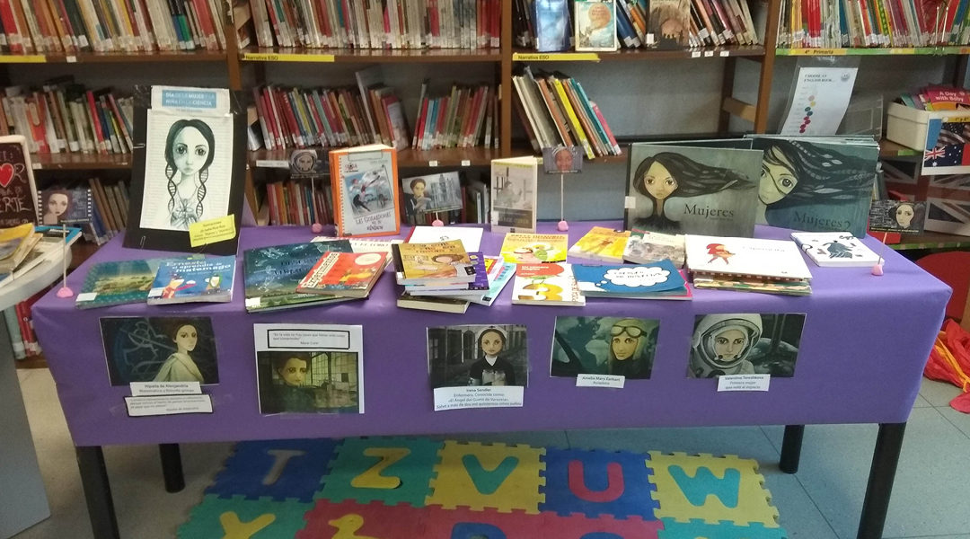 Mesas temáticas en la biblioteca durante el mes de febrero