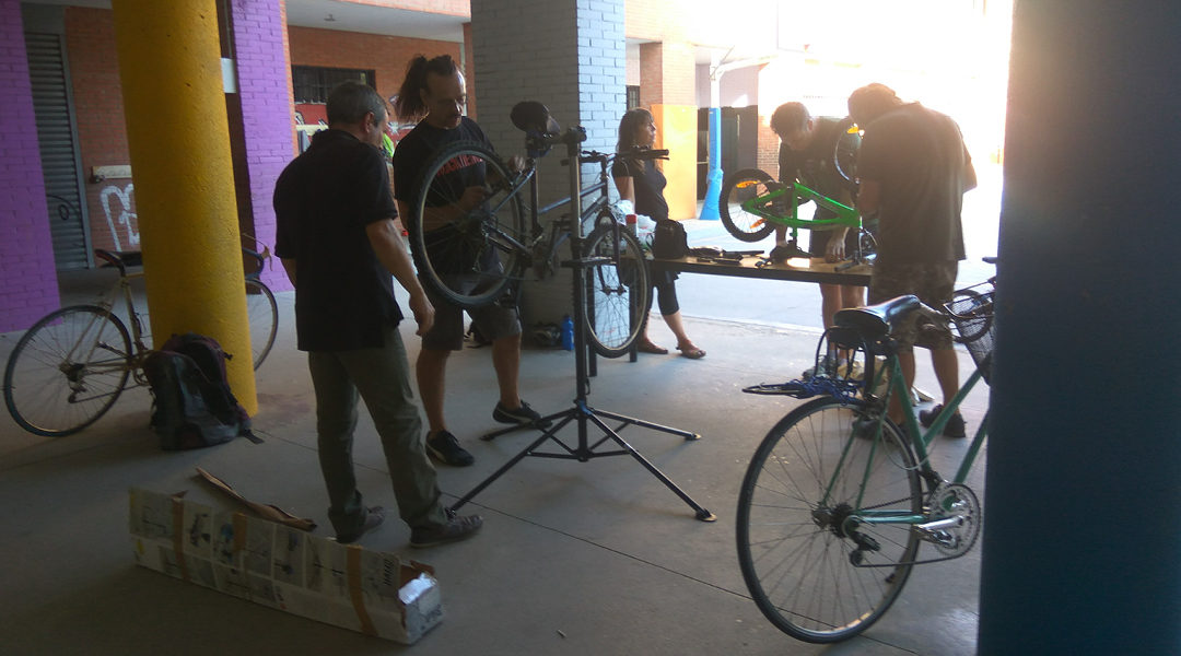 Taller de autorreparación, escuela de montar y operación «renove»