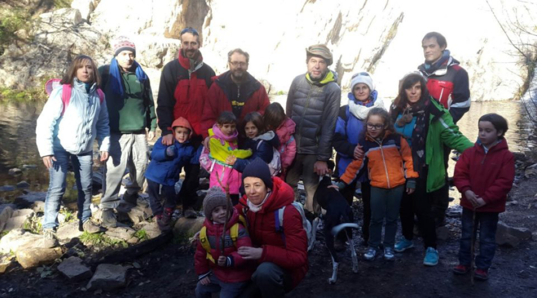 Excursión a la cascada del Hervidero