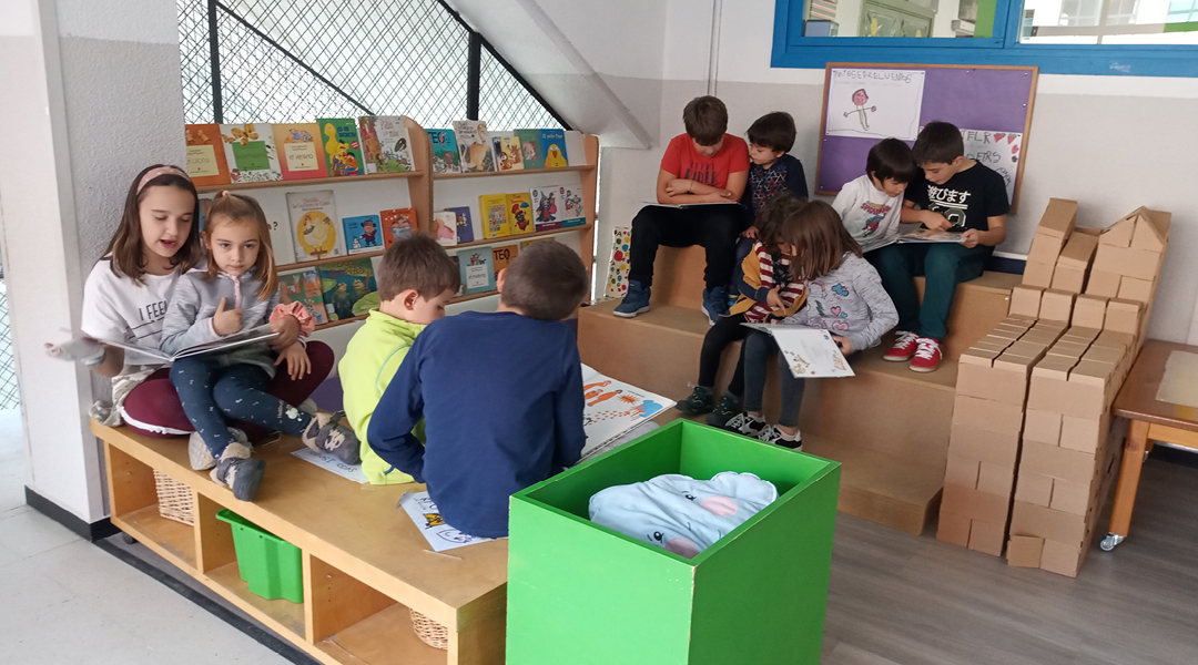 Parejas de Biblioteca