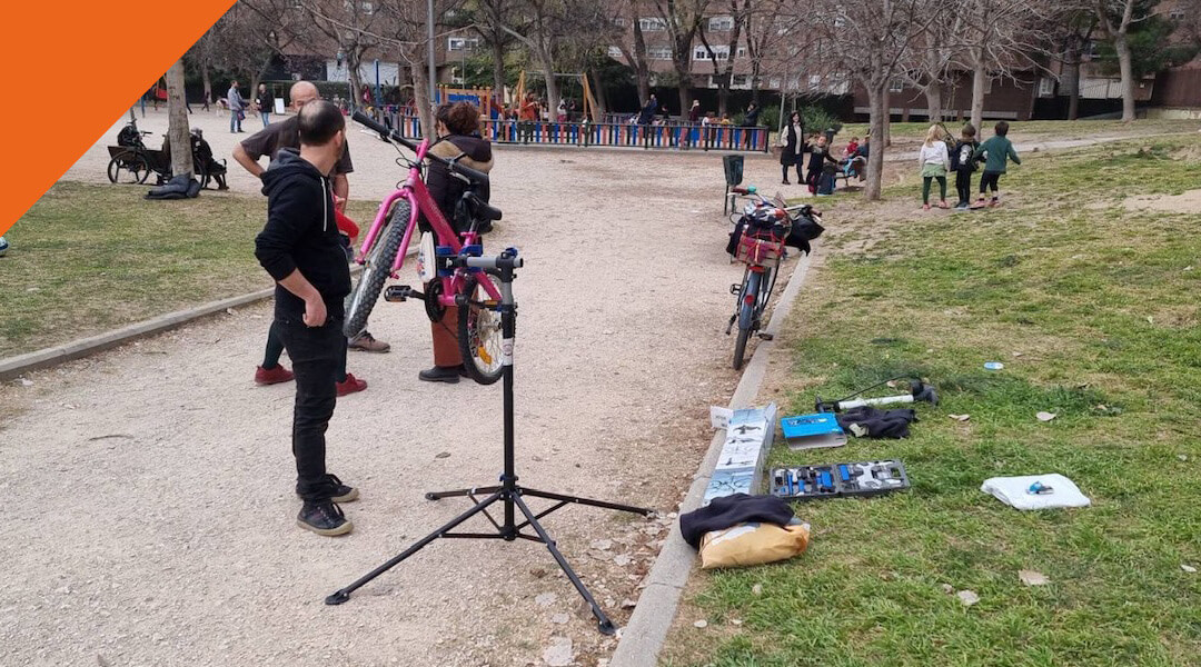 Taller y escuela de bicis. Dale rueda a la primavera