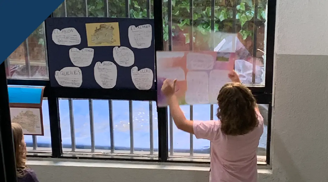 Preparamos la exposición sobre nuestra acampada
